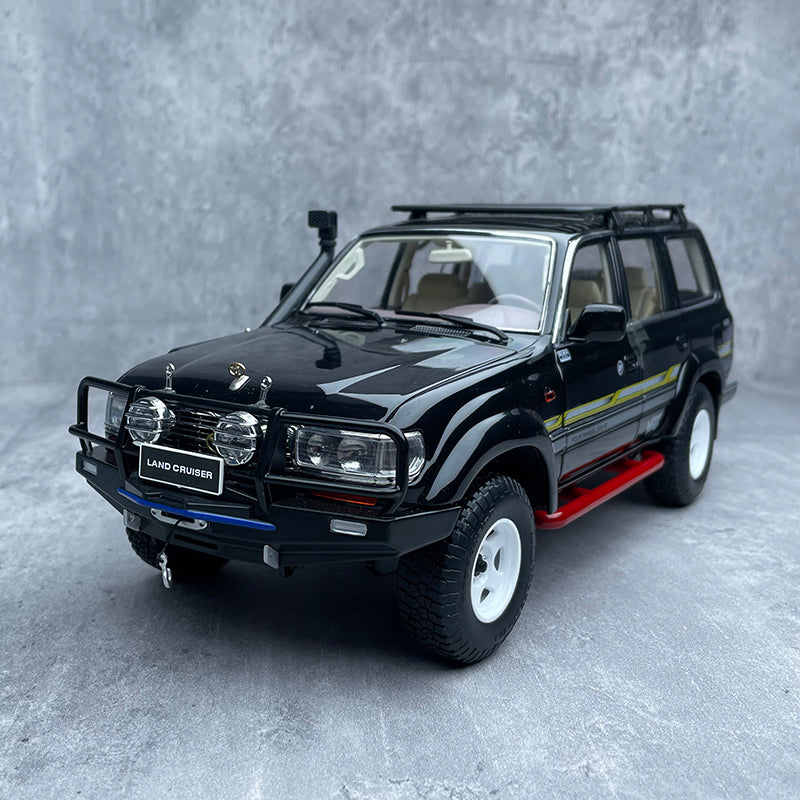 Kengfai Toyota Land Cruiser LC80 1:18 Alloy Diecast Model Car