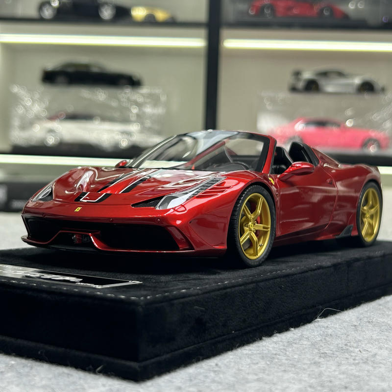 HH Model 1:18 Ferrari 458 Speciale Resin Model Car