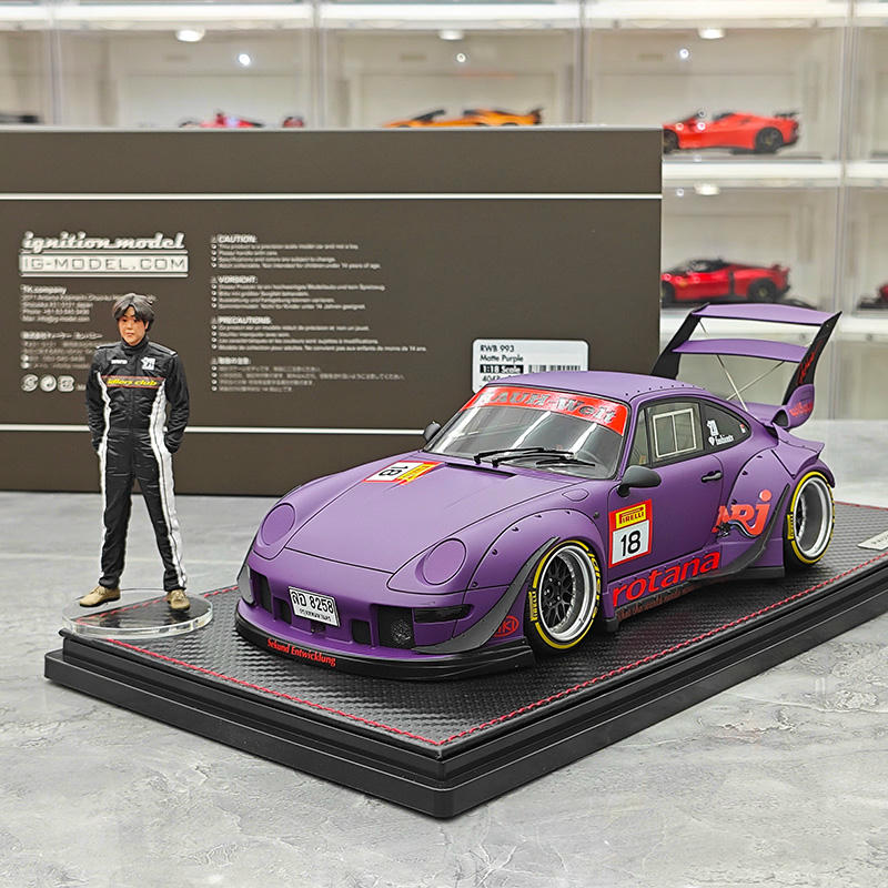 Ignition Porsche RWB 993 with Figure 1:18 Resin Model Car – IG4042