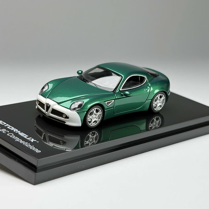MotorHelix 1:64 Alfa Romeo 8C Competizione (2008) Diecast Model