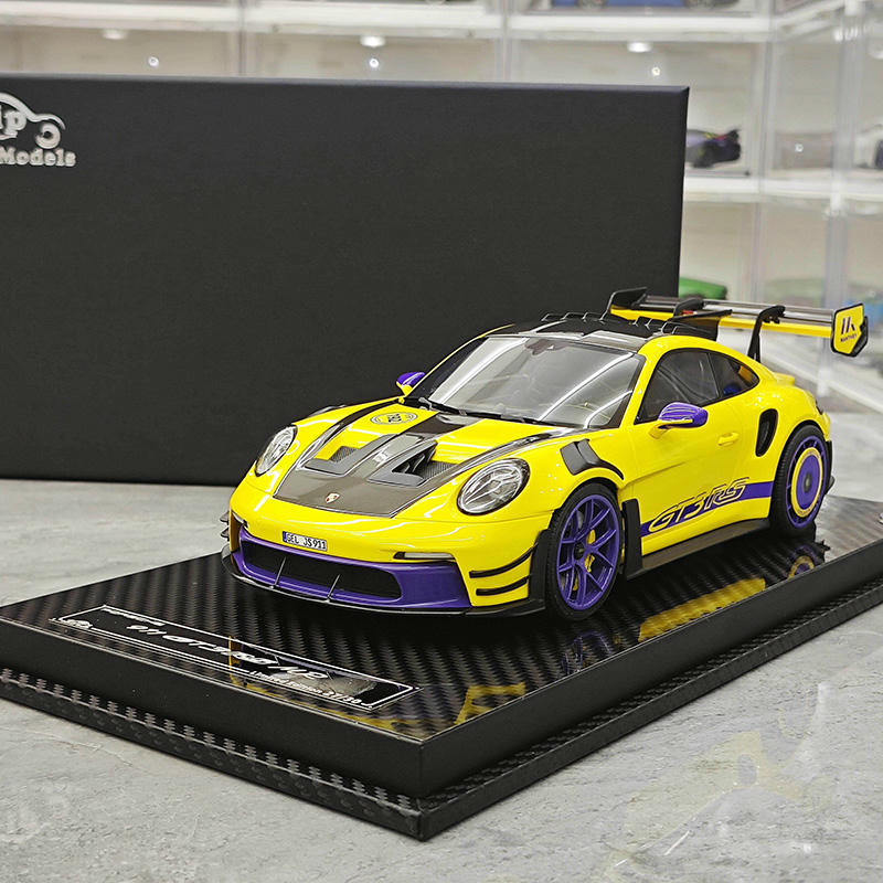VIP Model 1:18 Porsche 911 GT3 RS Manthey Racing Resin Model