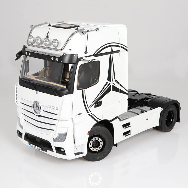 NZG 1:18 Mercedes-Benz Actros GigaSpace 4x2 Diecast Truck Model