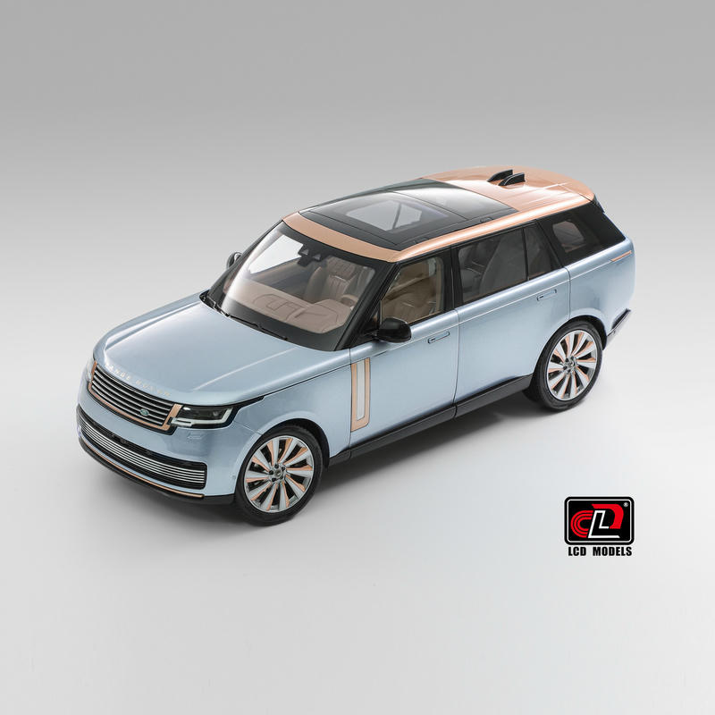 LCD 1:18 Range Rover SV 2022 Diecast Model