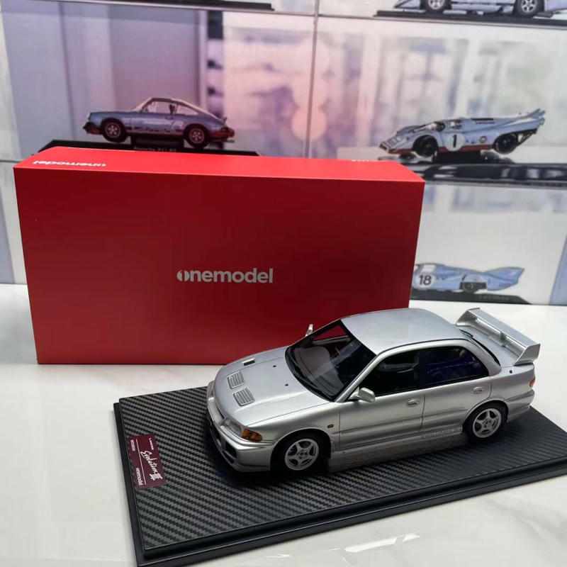 One Model 1:18 Mitsubishi Lancer Evolution III Resin Model
