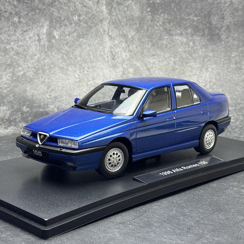 Alfa Romeo 155 Carabinieri 1996 1:18 KK Diecast Model Car