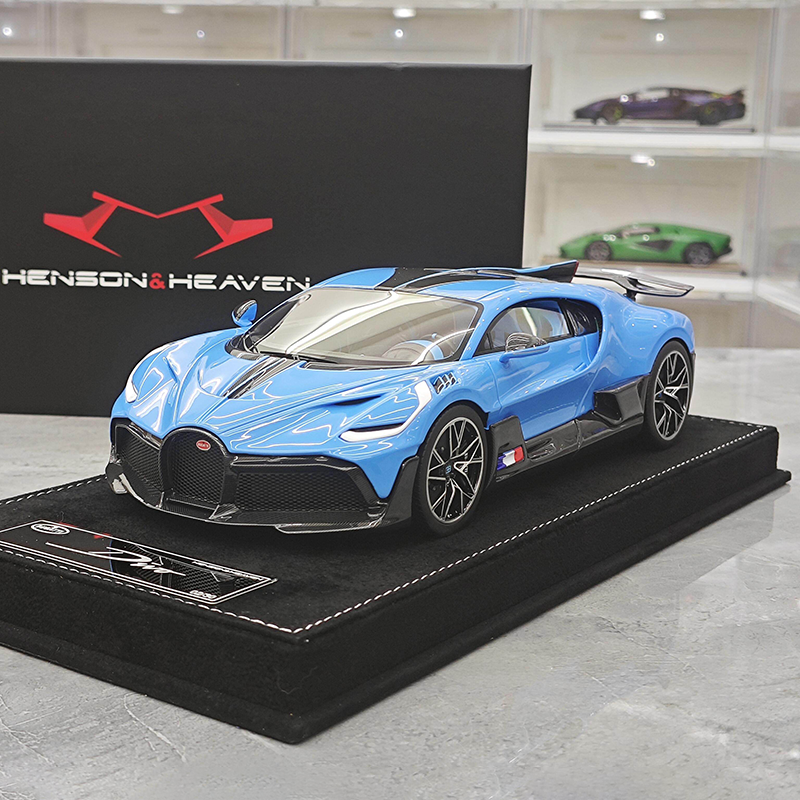HH Model 1:18 Bugatti Divo Limited Edition Resin Model