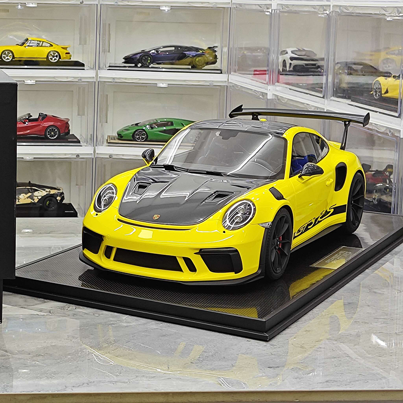 DM Porsche 911 GT3 RS Weissach Package 1:8 Limited Edition Model Car