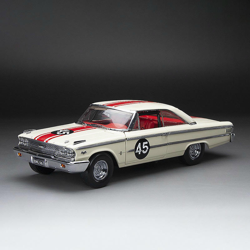 Sunstar 1:18 1963 Ford Galaxie 500XL Alloy Model