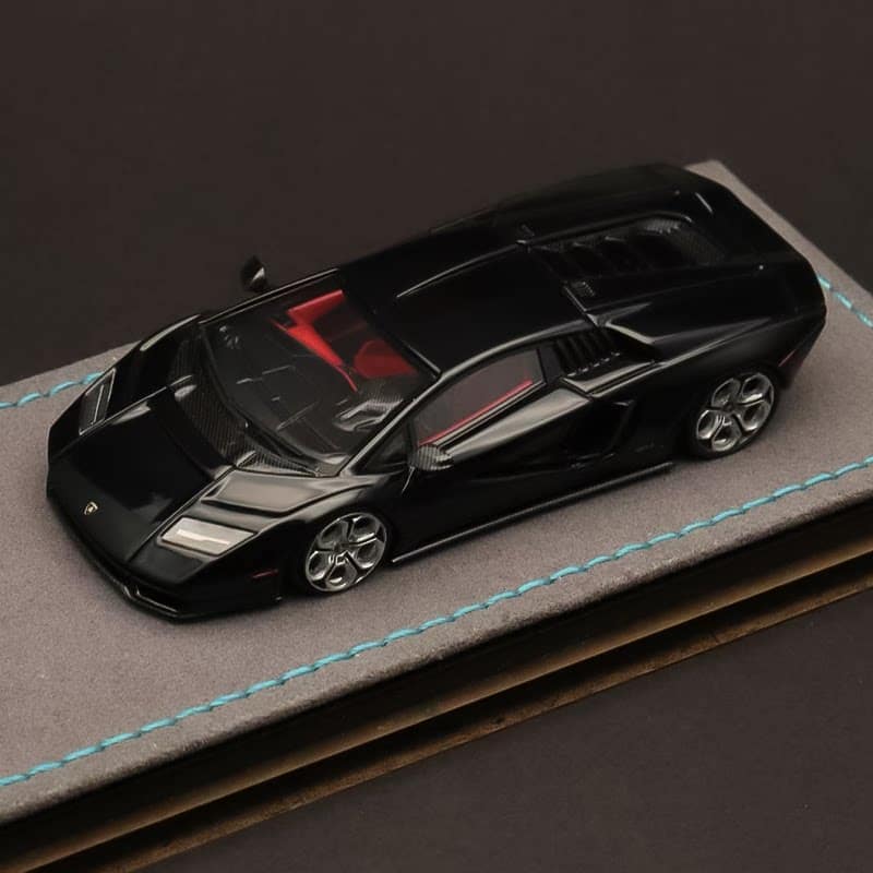Extreme Club 1:64 Lamborghini Countach LPI 800-4 Diecast Model