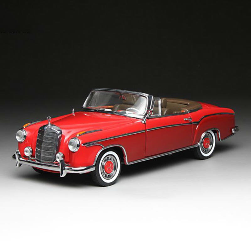 SunStar 1:18 1960 Mercedes-Benz 220SE Diecast Car