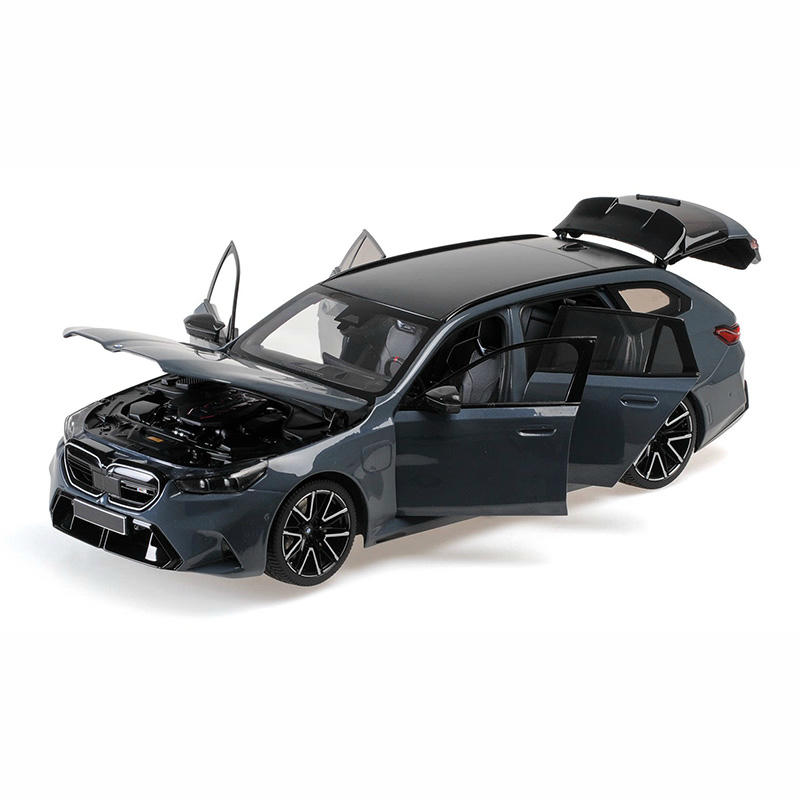 Minichamps 1:18 BMW M5 Touring (2024) Diecast Opening Model