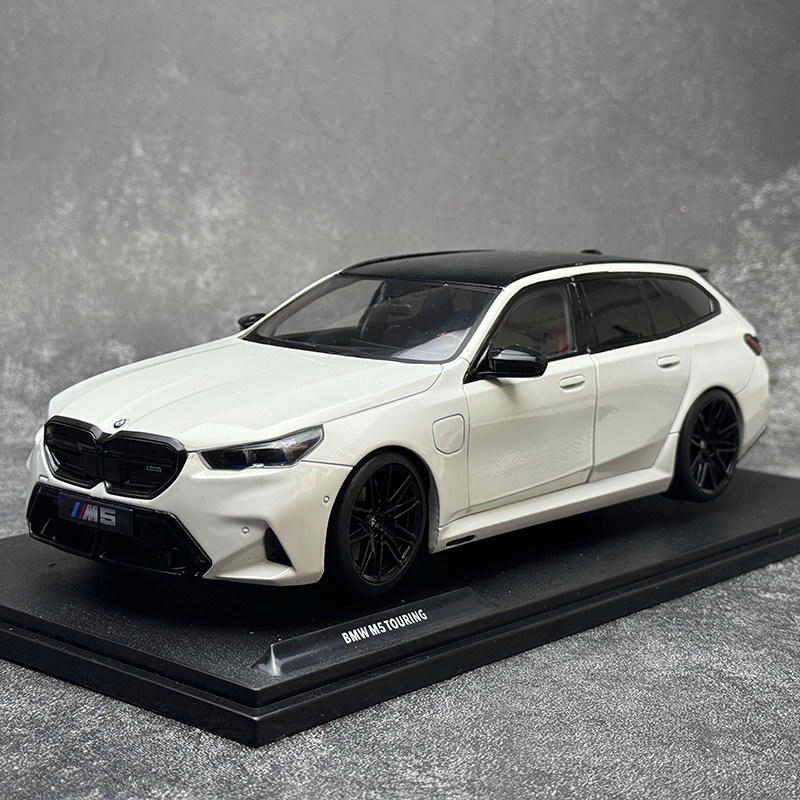SOLIDO 1:18 BMW M5 Touring Diecast Model Car