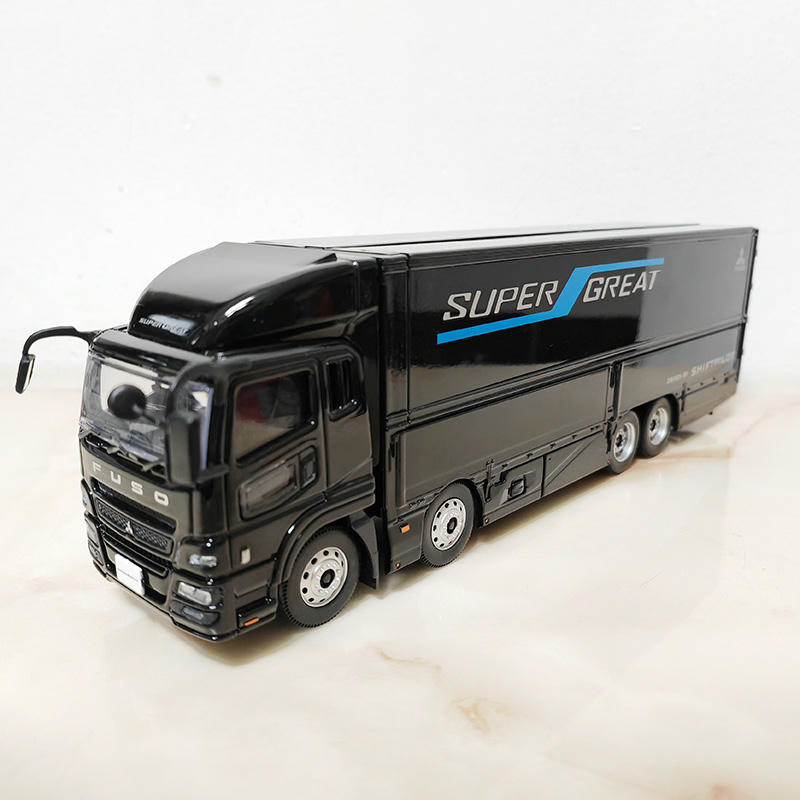 Mitsubishi Fuso Supergreat 1:43 Truck Model