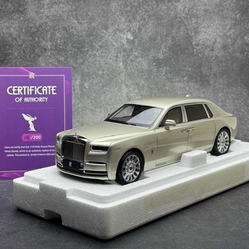 OEM 1:18 Rolls-Royce Phantom VIII Diecast Model