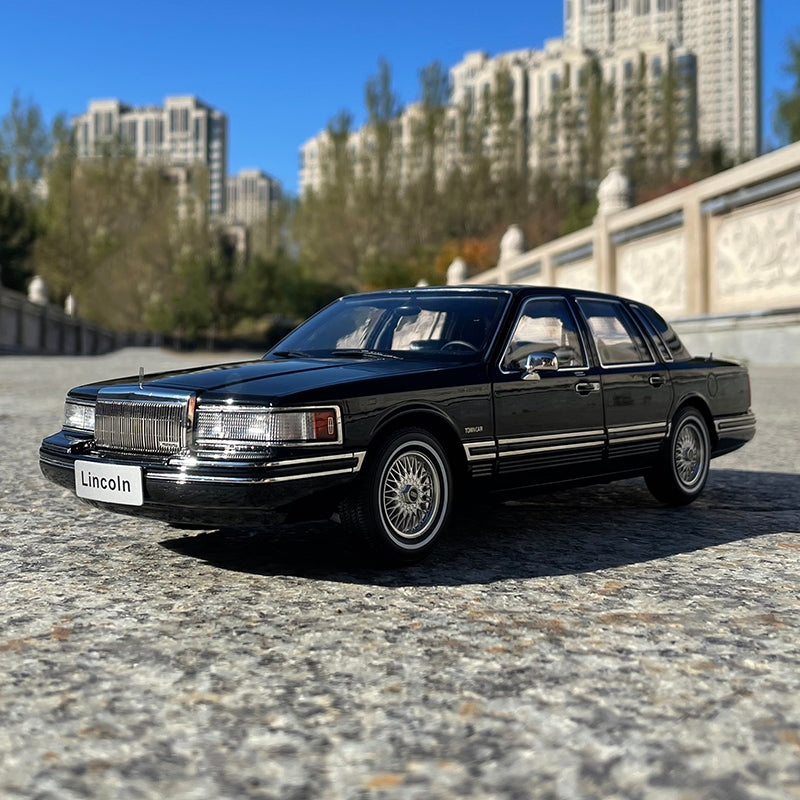 Xiaoguang 1:18 Модель городского автомобиля из сплава Полностью открытая коллекция