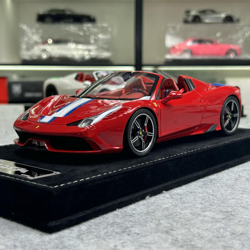 HH Model 1:18 Ferrari 458 Speciale Resin Model Car