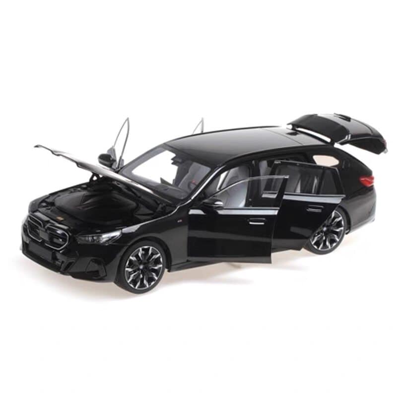 MINICHAMPS 1:18 BMW i5 M60 Touring 2024 Diecast Model