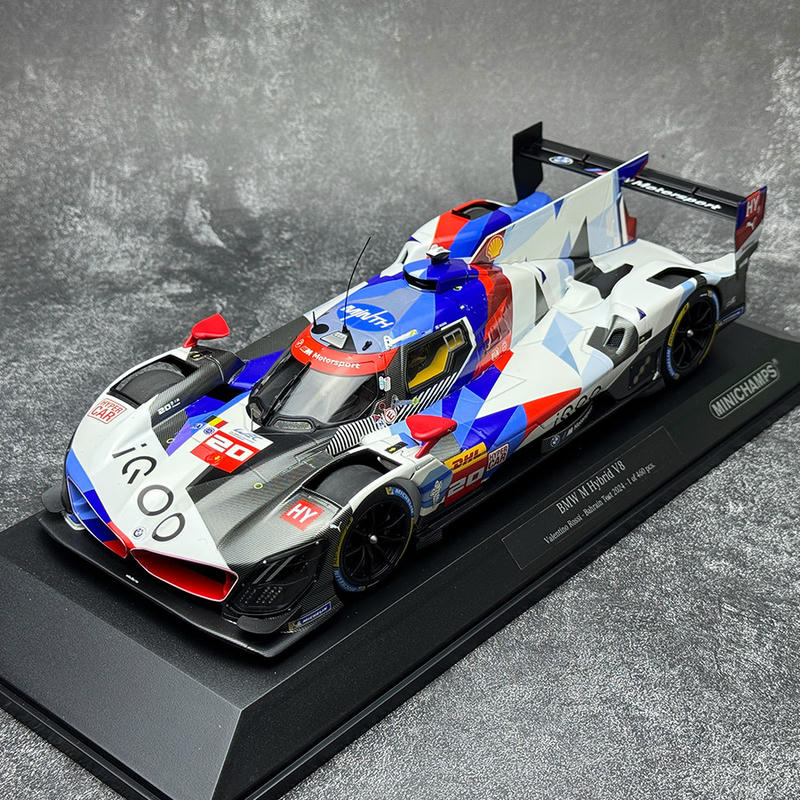 MINICHAMPS 1:18 BMW M HYBRID V8 LMDh Race Car Model