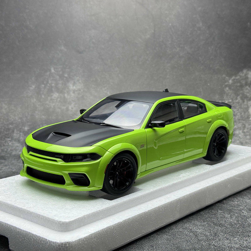 AUTOart 1:18 Dodge Charger Scat Pack Widebody Diecast Model