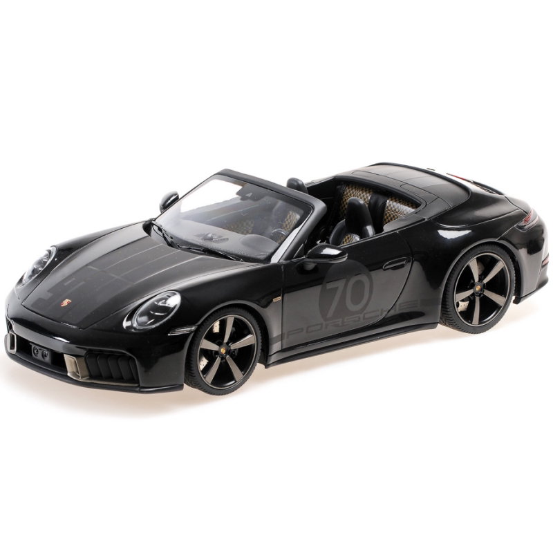 MINICHAMPS 1:18 Porsche 911 Carrera GTS Diecast Model Car