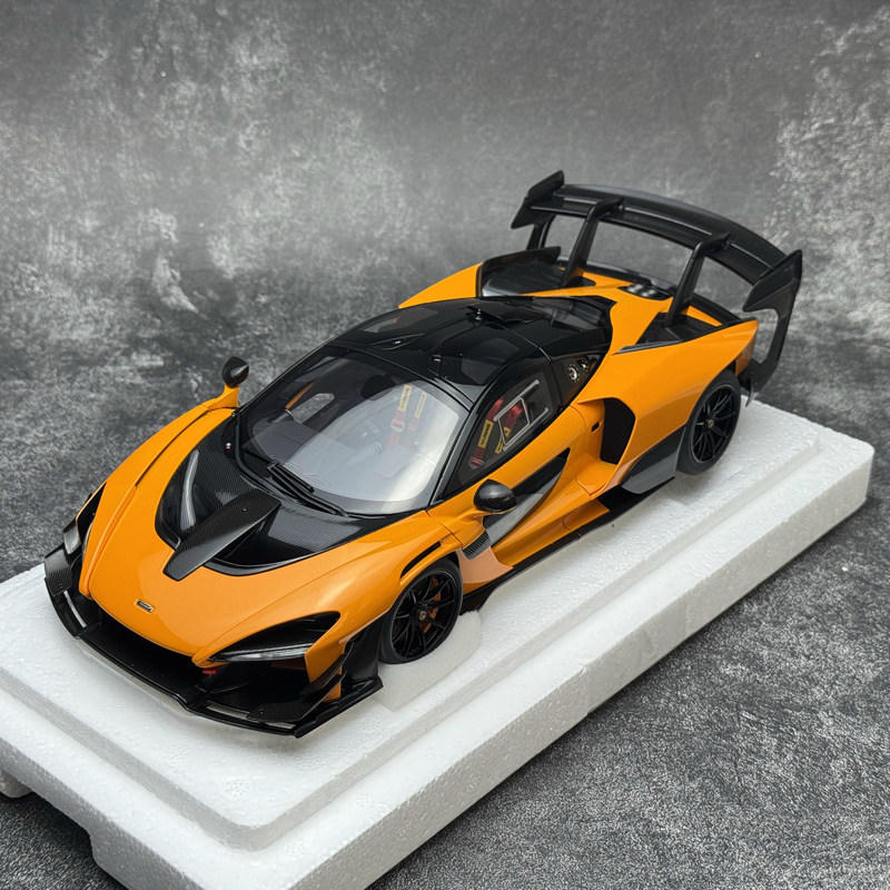 AUTOart 1:18 McLaren Senna GTR Diecast Model