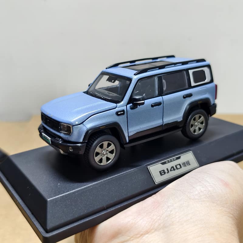 OEM Beijing BJ30 / BJ40 / BJ60 1:43 Diecast Model Car