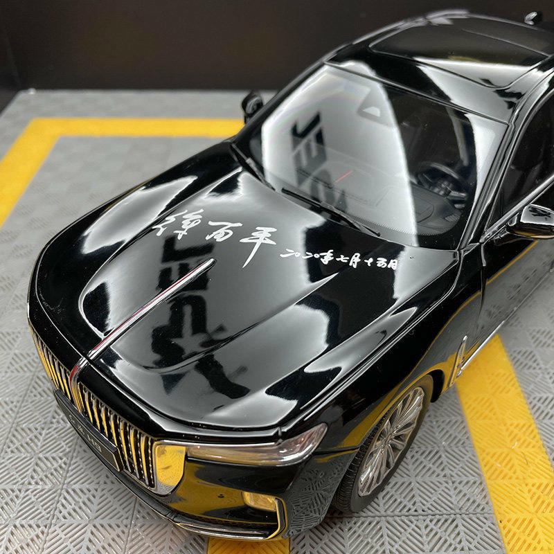 Hongqi 1:18 Hongqi H9 Luxury Sedan Diecast Model