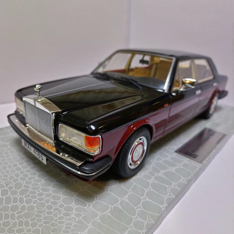 AMC 1:18 Rolls-Royce Silver Spirit Resin Model