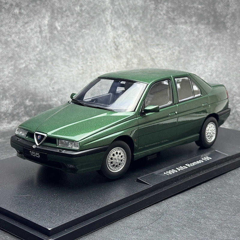 Alfa Romeo 155 Carabinieri 1996 1:18 KK Diecast Model Car