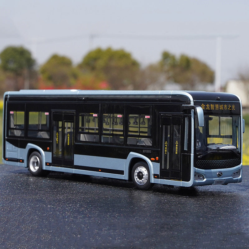 1:38 King Long XMQ6105G Alloy Bus Model with Lights