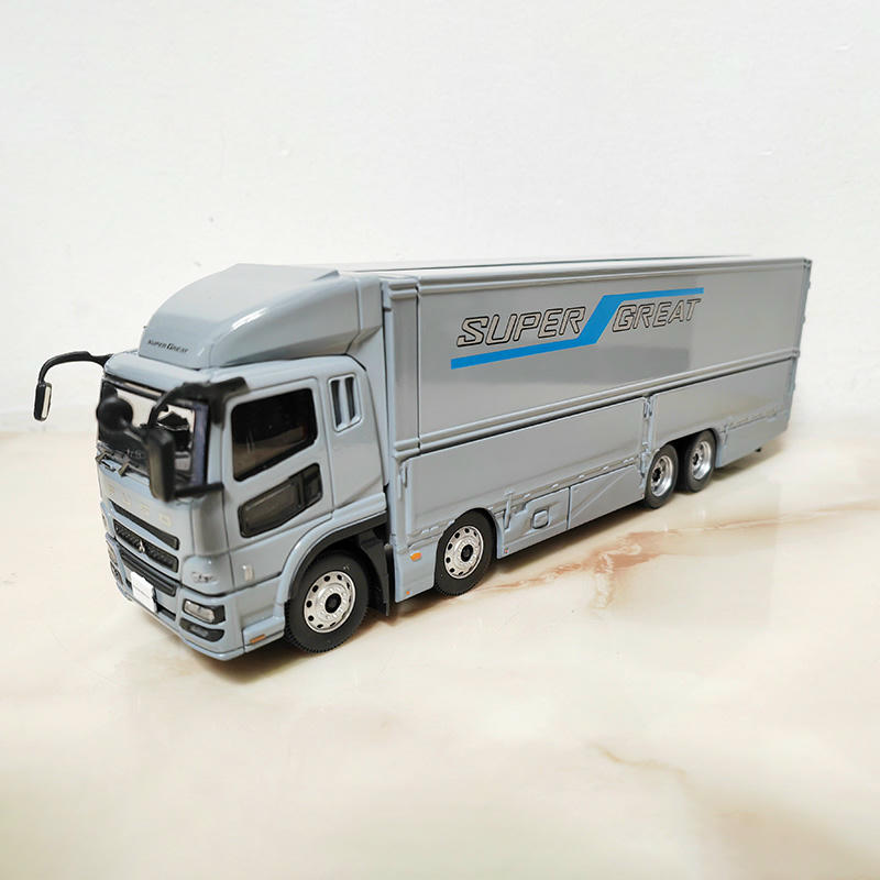 Mitsubishi Fuso Supergreat 1:43 Truck Model