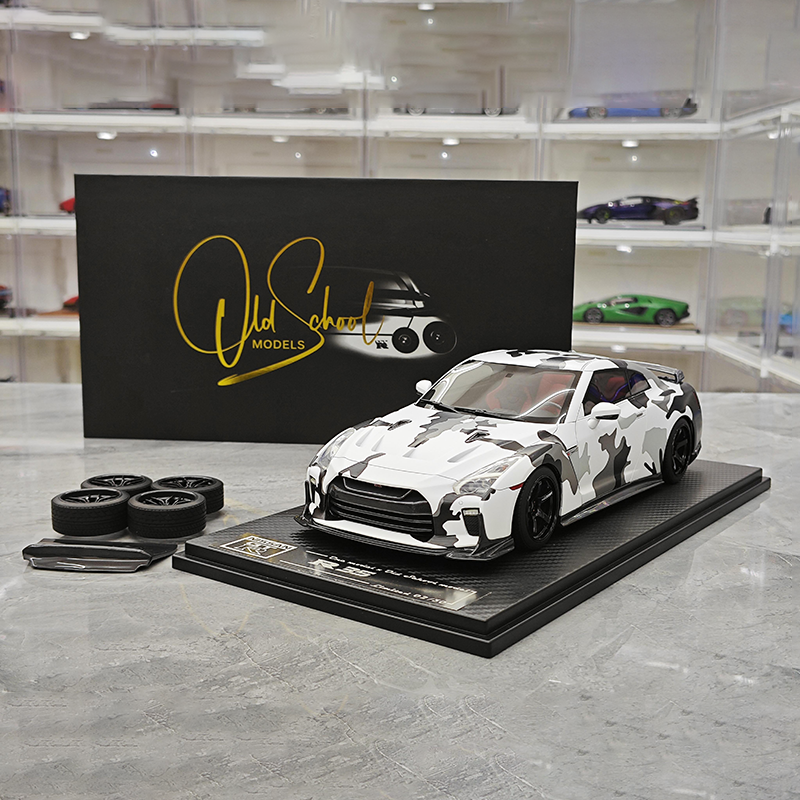 One Model 1:18 Nissan GT-R R35 Resin Collectible Car Model