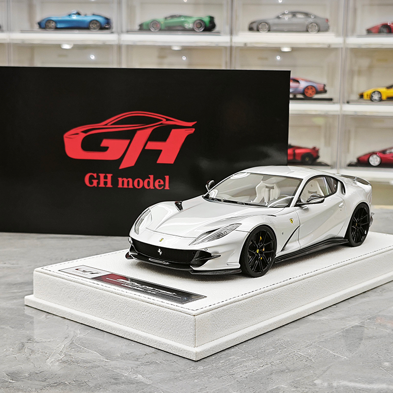 GH 1:18 Ferrari 812 Superfast Limited Edition Resin Model Car