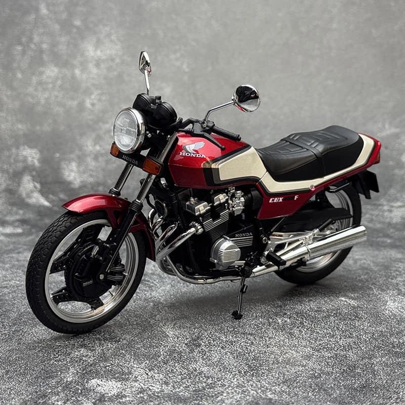 Aoshima 1:12 Honda CBX 400F Static Motorcycle Model – Classic Japanese Bike
