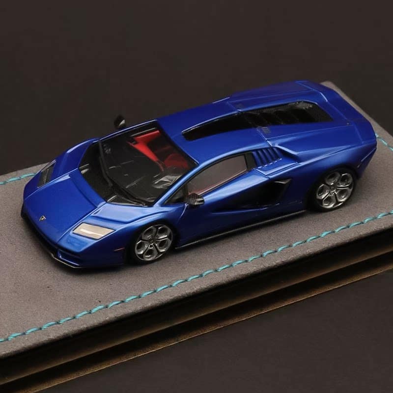 Extreme Club 1:64 Lamborghini Countach LPI 800-4 Diecast Model