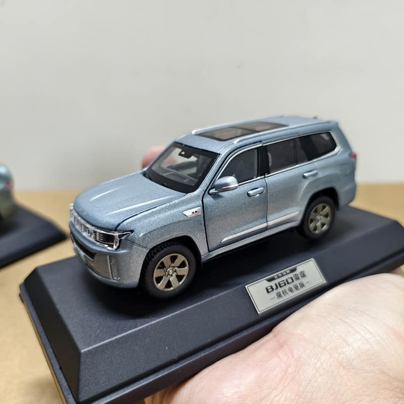 OEM Beijing BJ30 / BJ40 / BJ60 1:43 Diecast Model Car