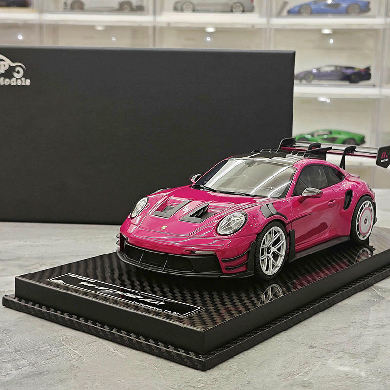 VIP Model 1:18 Porsche 911 GT3 RS Manthey Racing Resin Model