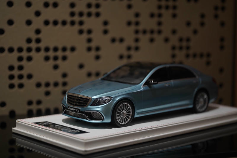 Vehicle Art 1:18 Mercedes-AMG S65 W222 Final Edition Resin Model