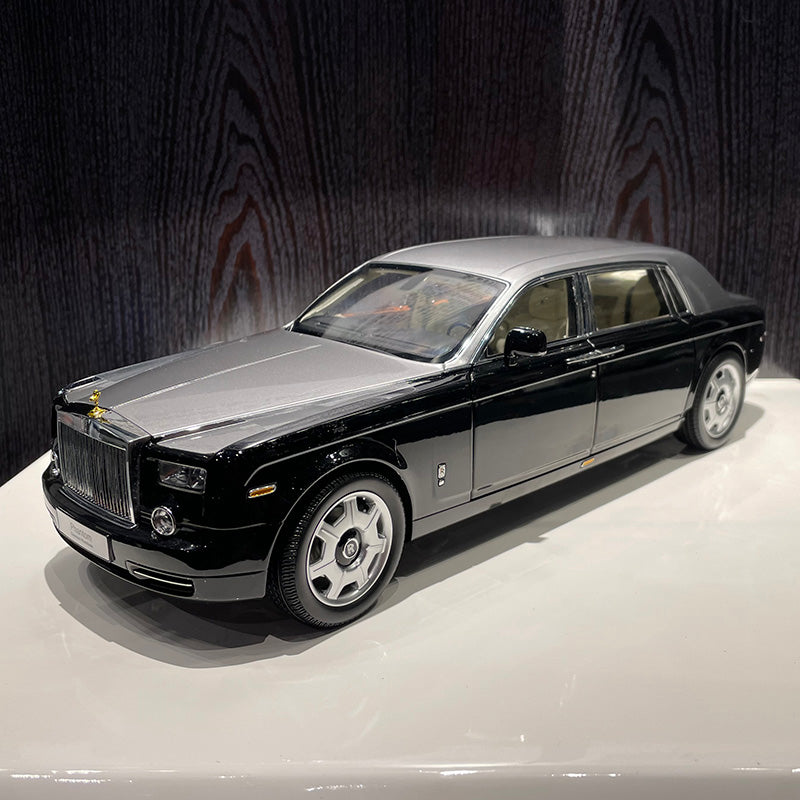 Модель автомобиля Kyosho Phantom EWB Extended Alloy в масштабе 1:18 + небольшой подарок