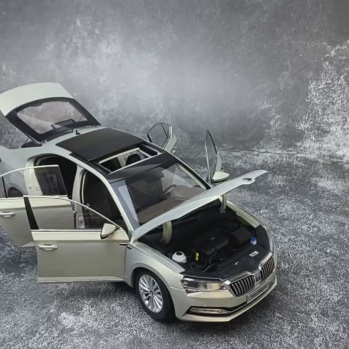 Original Shanghai Volkswagen SKODA SUPERB Alloy 1:18 Car Model