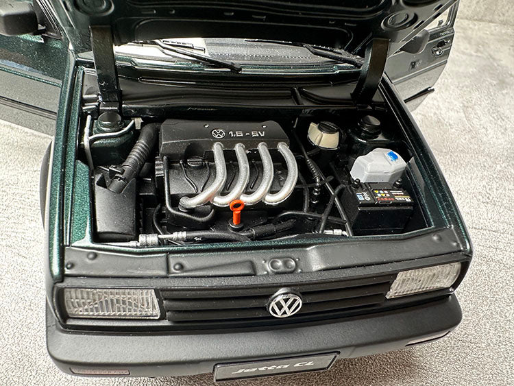 Оригинальная заводская модель автомобиля Jetta 1:18, старая модель автомобиля с квадратной лампой, имитация литого сплава, коллекционное украшение для взрослых