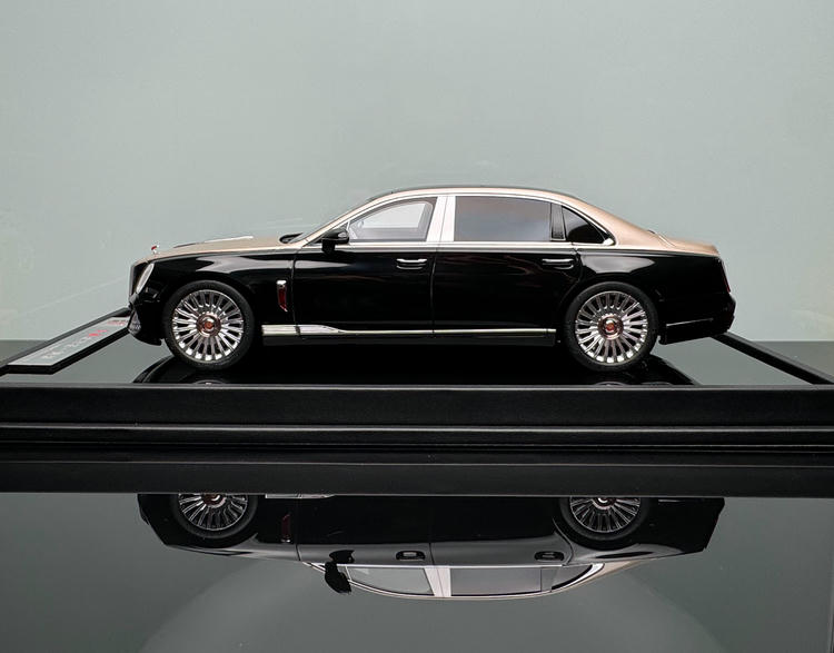 Hongqi Guoya 1:18 Resin Model Car – Black Gold Hardcover Limited Edition (1 of 399)