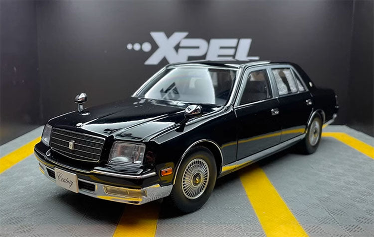 Fast echtes Toyota Century-Modellauto aus Legierung im Maßstab 1:18 von 1997