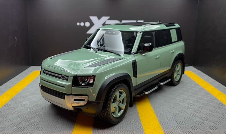 Fast echter Defender 90 2023 110th Anniversary Edition 1:18 Automodell