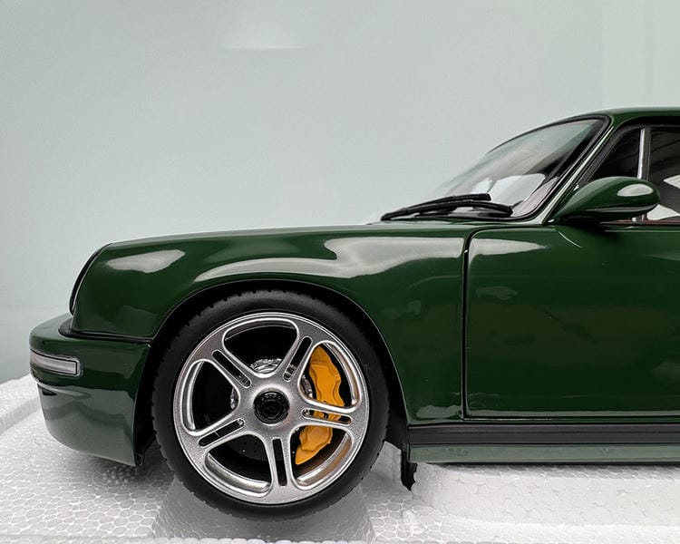 Almost Real Porsche RUF CTR Anniversary Edition 2017 1:18 Diecast Simulated Car Model