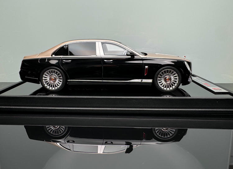 Hongqi Guoya 1:18 Resin Model Car – Black Gold Hardcover Limited Edition (1 of 399)
