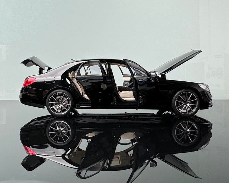 Mercedes-Benz S450L W222 2018 Diecast Model – Premium 1:18 Collectible by Norev