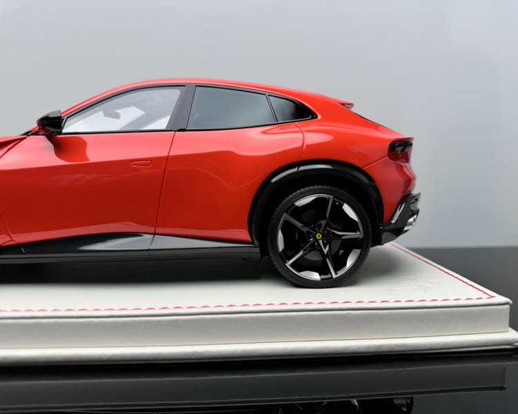 1:18 Ferrari FUV Purosangue Resin Limited Edition Car Model Collectible Ornament RUNNER