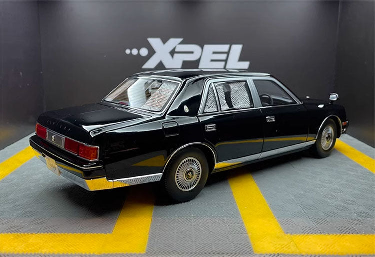 Fast echtes Toyota Century-Modellauto aus Legierung im Maßstab 1:18 von 1997
