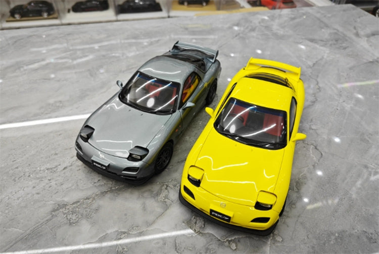 Polar Master Mazda RX7 Limited Edition Simulation Automodell aus Metalllegierung mit Motor im Maßstab 1:18